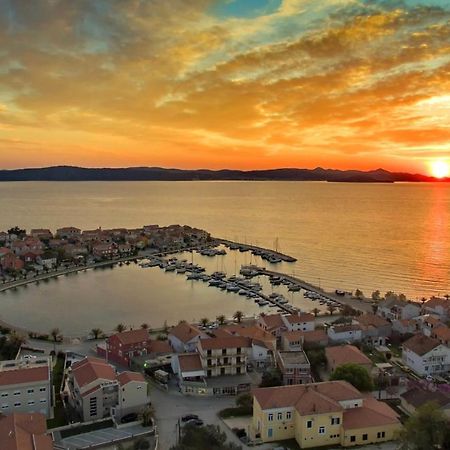 Apartments And Rooms By The Sea Bibinje, Zadar - 6199 Экстерьер фото