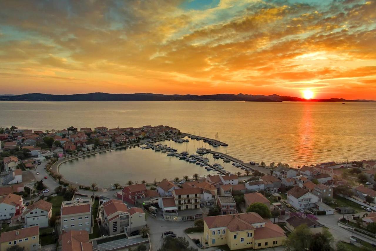 Apartments And Rooms By The Sea Bibinje, Zadar - 6199 Экстерьер фото
